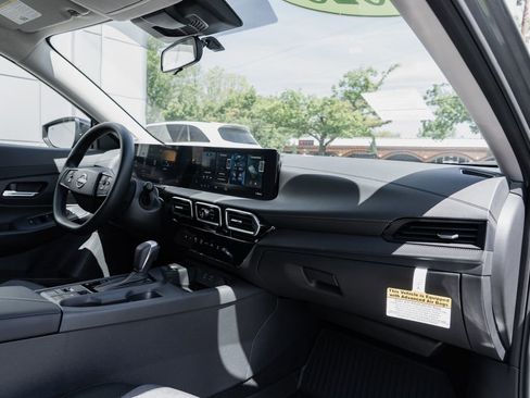 New 2026 Nissan Sentra SV FWD image 27