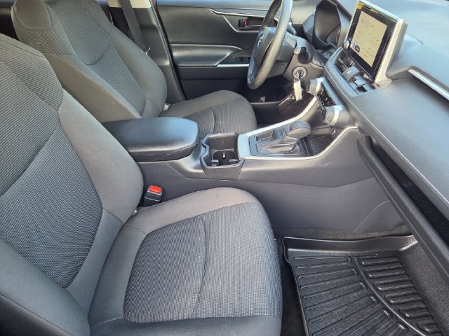 Used 2024 Toyota RAV4 LE FWD image 12