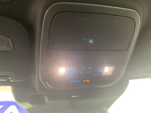 Used 2025 Ford Explorer Platinum RWD image 28