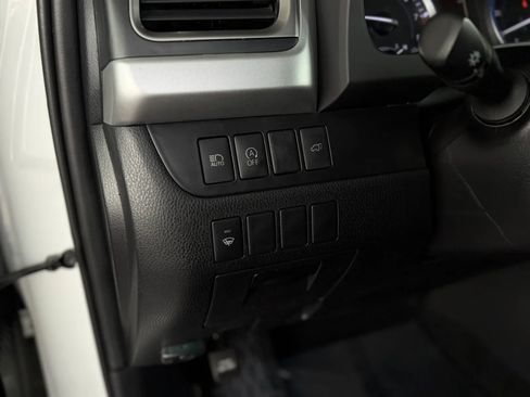 Used 2019 Toyota Highlander XLE AWD/4WD image 26