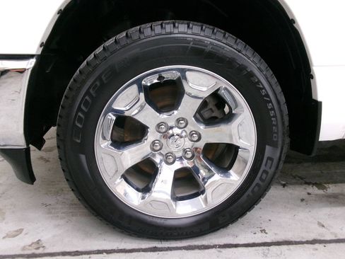 Used 2020 RAM 1500 Big Horn AWD/4WD image 3