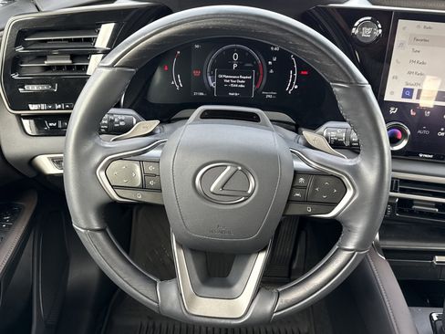 Used 2023 Lexus RX 350 w/ Luxury Package image 18