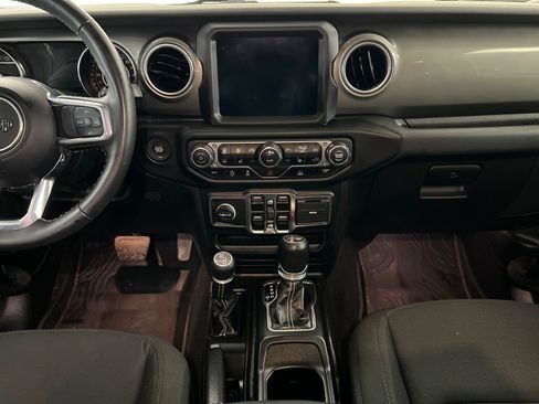 Used 2023 Jeep Wrangler Sahara w/ Cold Weather Group image 13