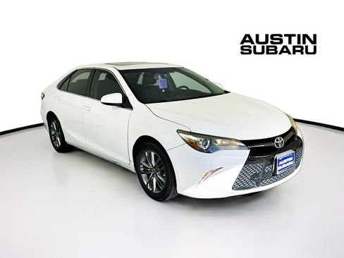 Used 2015 Toyota Camry image 1