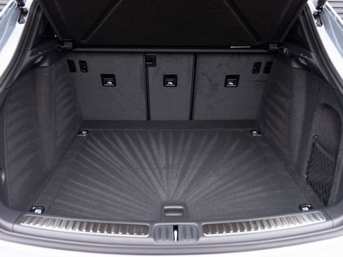 Used 2025 Porsche Macan image 28