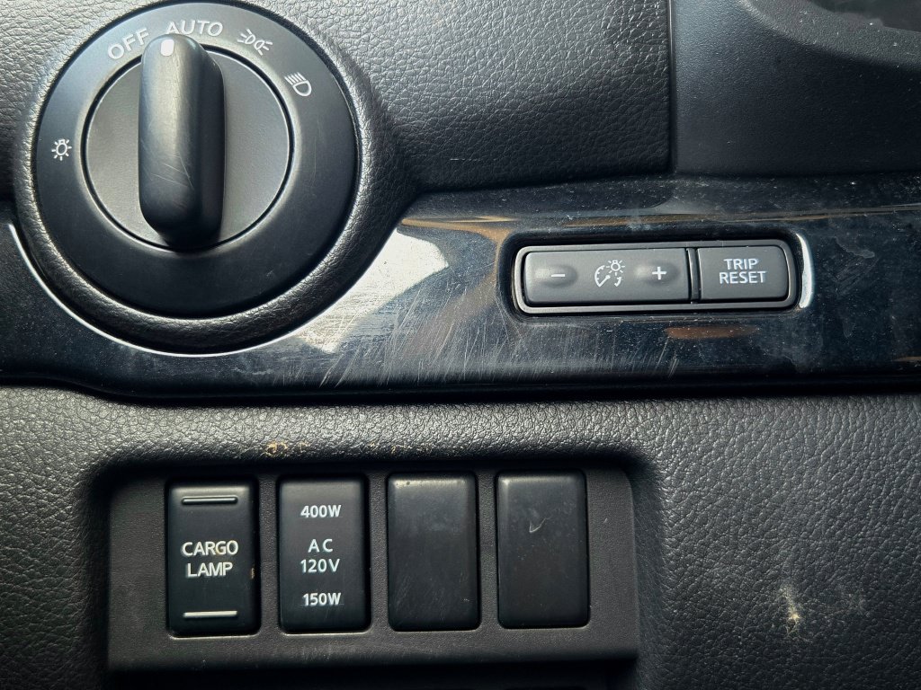 Used 2024 Nissan Titan SV w/ SV Convenience Package AWD/4WD image 27