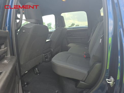 Used 2024 RAM 2500 Tradesman w/ Chrome Appearance Group AWD/4WD image 4