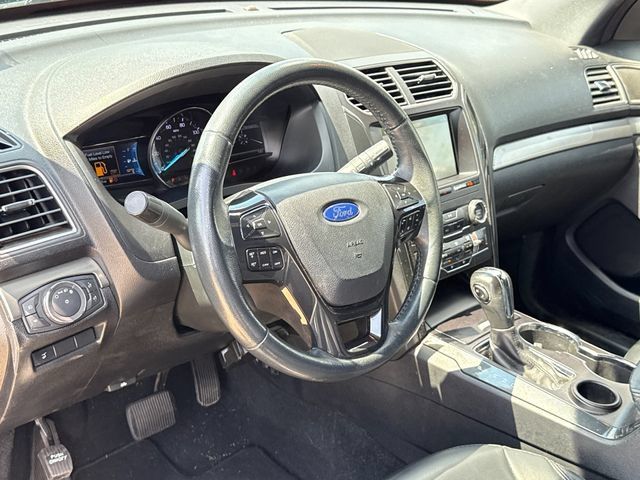 Used 2019 Ford Explorer XLT w/ Equipment Group 202A FWD image 25