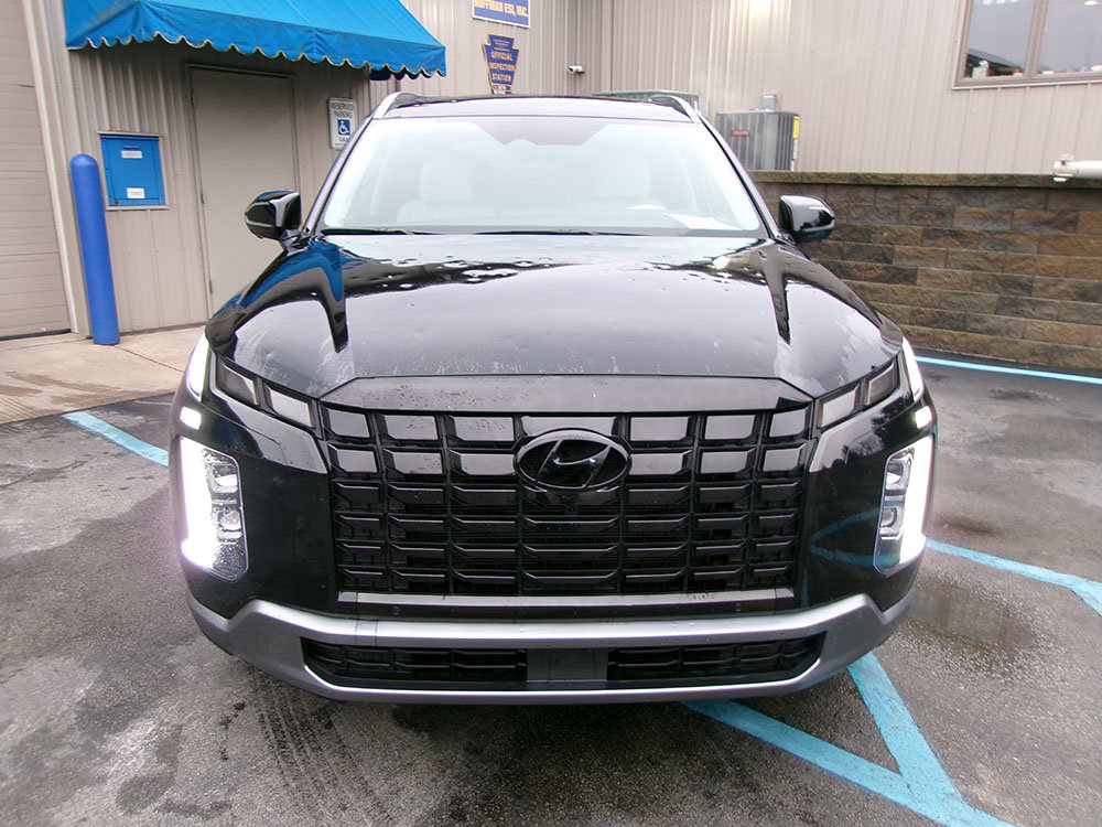 Used 2024 Hyundai Palisade Limited AWD/4WD image 3