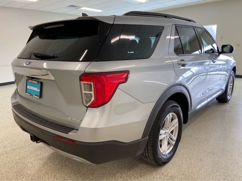 Used 2023 Ford Explorer XLT w/ Equipment Group 202A image 7