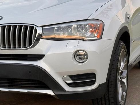 Used 2017 BMW X3 sDrive28i RWD image 11