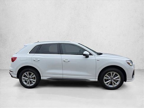 Certified 2025 Audi Q3 2.0T Premium w/ Convenience Package AWD/4WD image 4