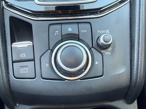 Used 2017 MAZDA CX-5 Touring w/ Preferred Equipment Package FWD image 29