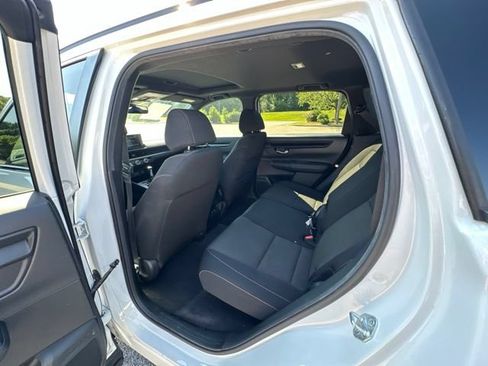 Used 2023 Honda CR-V Sport image 18