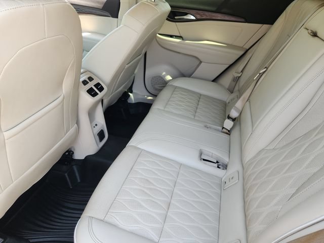Used 2023 Buick Envision Avenir FWD image 32