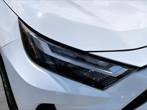Used 2024 Toyota RAV4 XLE AWD/4WD image 27