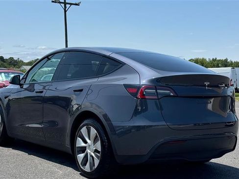 Used 2021 Tesla Model Y Long Range AWD/4WD image 9