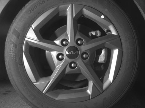 Used 2025 Kia K4 FWD image 16