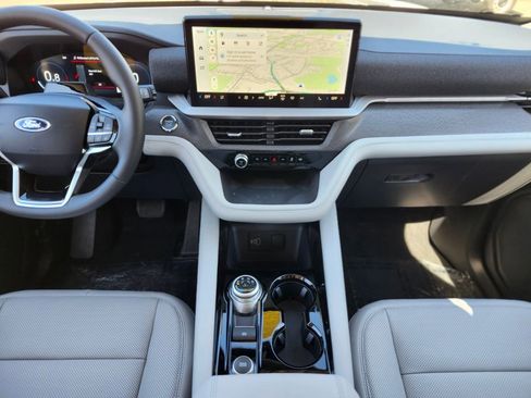 New 2026 Ford Explorer Platinum AWD/4WD image 14