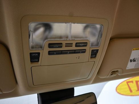 Used 2017 Toyota Highlander XLE image 36