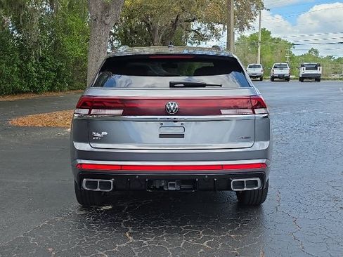 Used 2024 Volkswagen Atlas Cross Sport SEL R-Line image 13