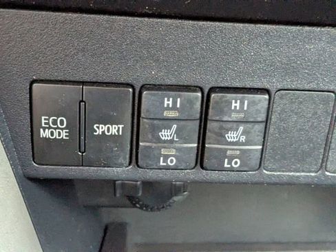 Used 2017 Toyota RAV4 Platinum FWD image 23