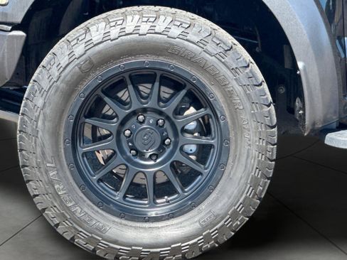 Used 2017 Ford F150 Raptor w/ Equipment Group 802A Luxury image 30