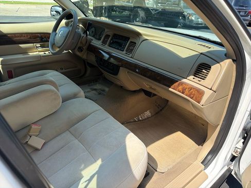 Used 2008 Mercury Grand Marquis GS RWD image 30