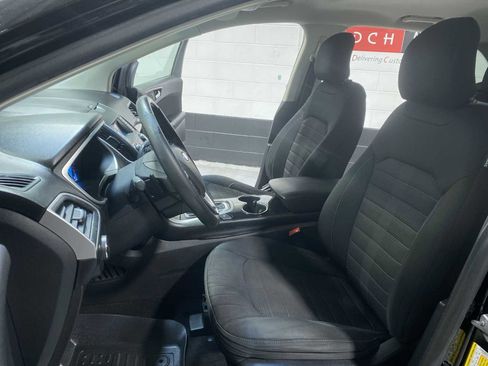 Used 2015 Ford Edge SEL image 11