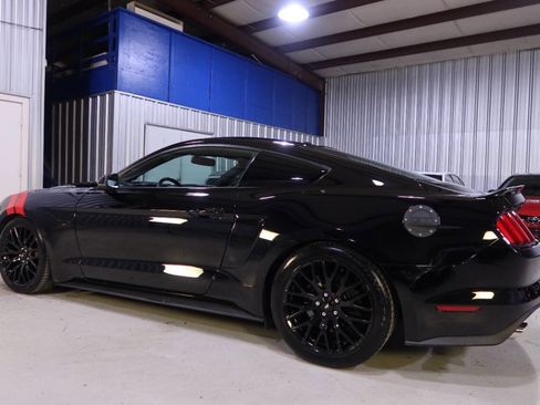 Used 2017 Ford Mustang GT Premium w/ GT Performance Package image 2
