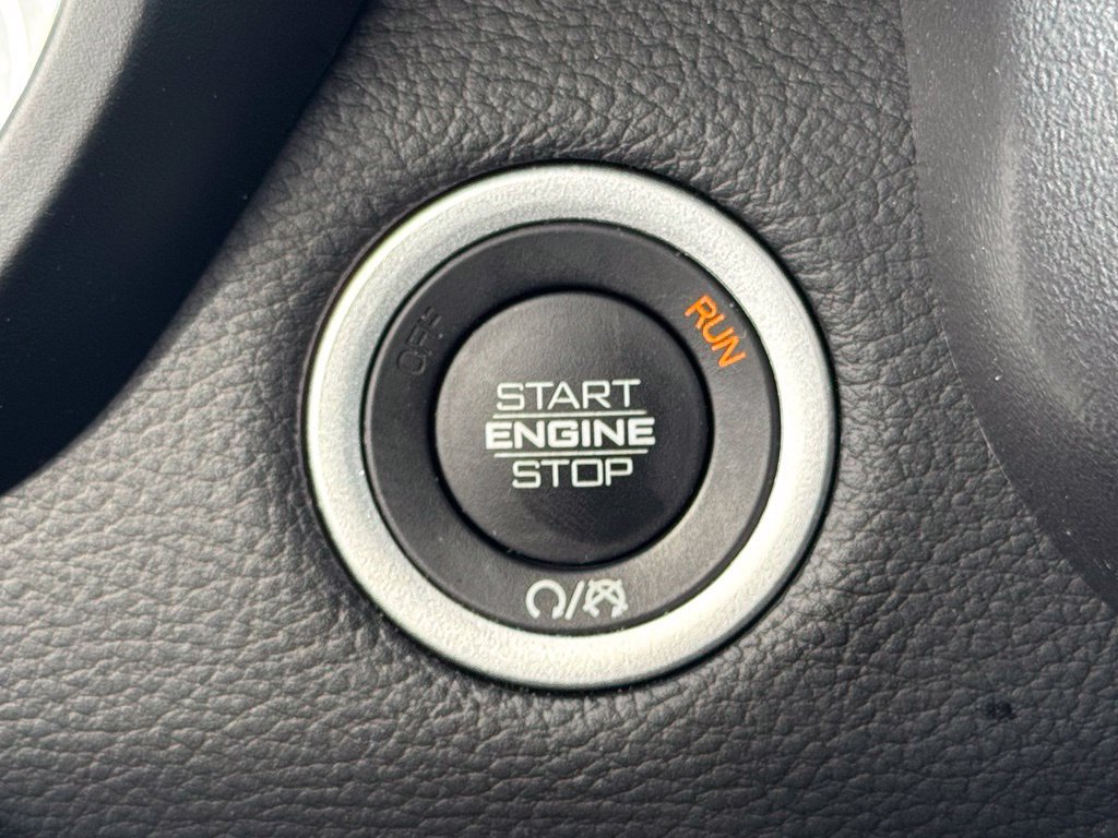 Used 2026 RAM 1500 Laramie AWD/4WD image 35