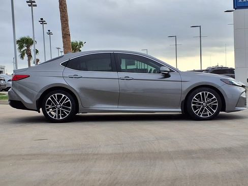 Used 2025 Toyota Camry XLE FWD image 8