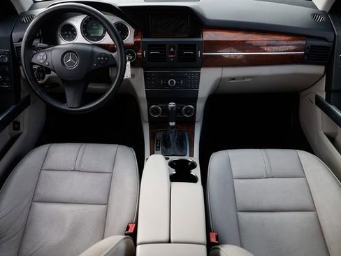 Used 2010 Mercedes-Benz GLK 350 2WD w/ Multimedia Pkg image 25
