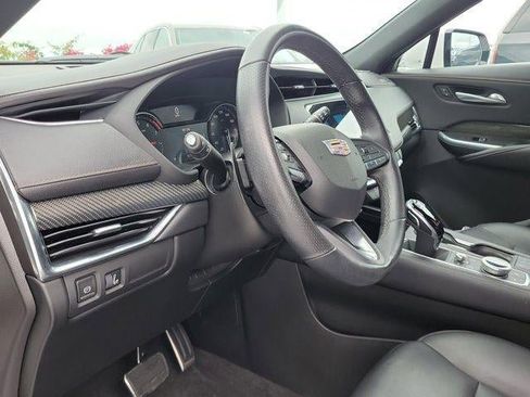 Certified 2022 Cadillac XT4 Sport w/ Enhanced Visibility Package image 10