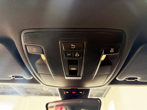 Used 2018 Mercedes-Benz CLA 250 4MATIC image 23