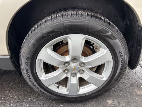 Used 2017 Chevrolet Traverse LT w/ Style and Technology Package image 11