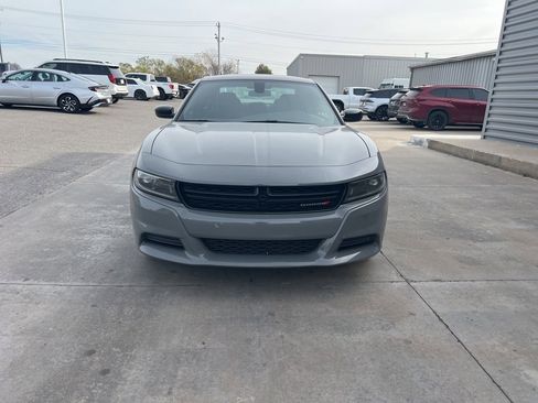 Used 2023 Dodge Charger SXT image 2