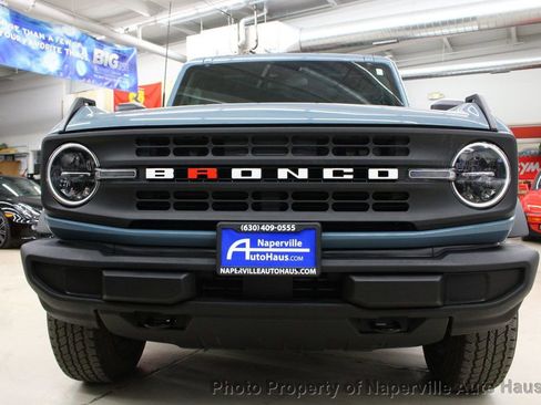 Used 2022 Ford Bronco 4-Door image 2