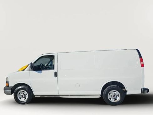 Used 2014 GMC Savana 2500 image 9