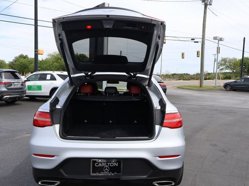 Used 2019 Mercedes-Benz GLC 300 4MATIC Coupe image 21