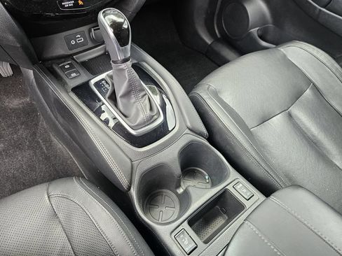 Used 2020 Nissan Rogue SL w/ Premium Package FWD image 22
