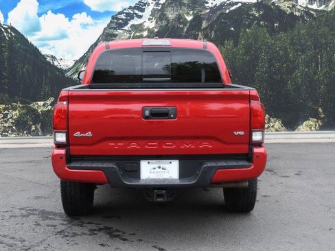 Certified 2023 Toyota Tacoma SR5 AWD/4WD image 10