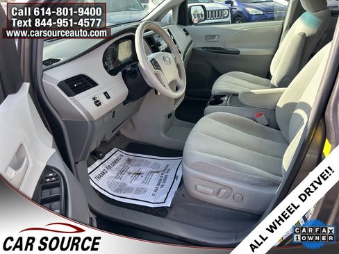 Used 2011 Toyota Sienna LE image 11