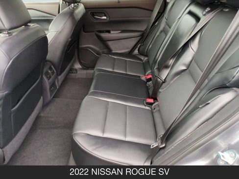 Used 2022 Nissan Rogue SV w/ SV Premium Package FWD image 17