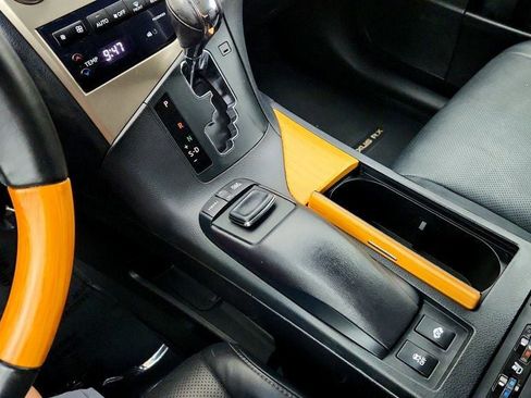 Used 2015 Lexus RX 450h AWD image 17