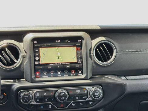 Used 2021 Jeep Wrangler Unlimited Sahara w/ Cold Weather Group AWD/4WD image 27