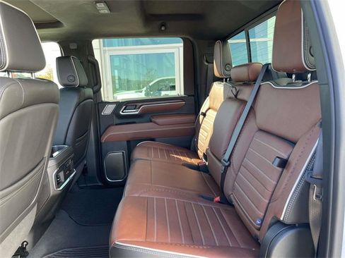 Used 2025 GMC Sierra 3500 Denali Ultimate image 12