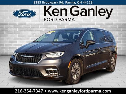 Used 2023 Chrysler Pacifica Touring-L