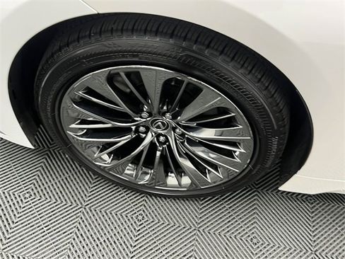 Certified 2023 Lexus LS 500 image 22