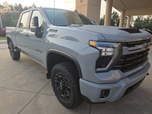 Used 2024 Chevrolet Silverado 2500 LT w/ Z71 Sport Edition AWD/4WD image 8